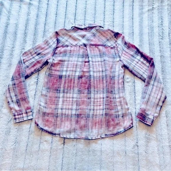 Maurices button-down plaid. Very soft distressed fabric. - Picture 2 of 4